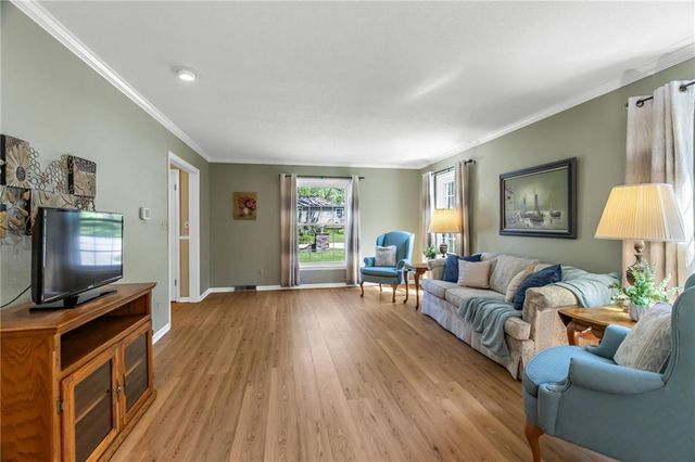 401 Smiley Road, Liberty, MO 64068