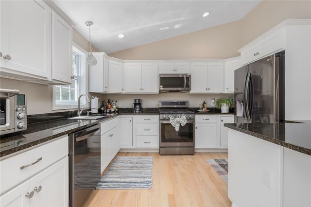 301 Ledge Road, Coventry, RI 02816