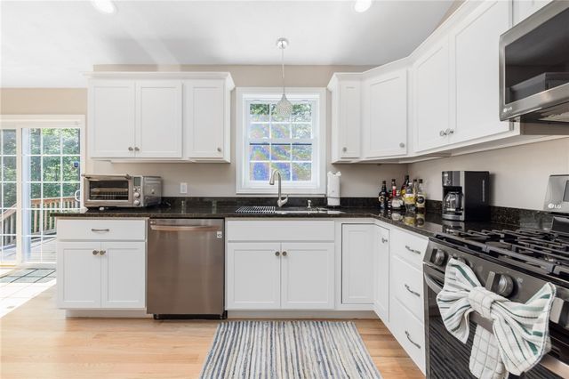 301 Ledge Road, Coventry, RI 02816
