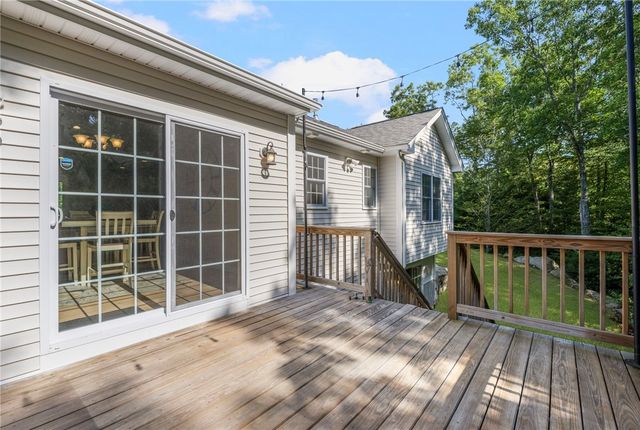 301 Ledge Road, Coventry, RI 02816