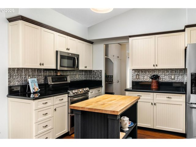 3304 Nw 116TH Way, Vancouver, WA 98685