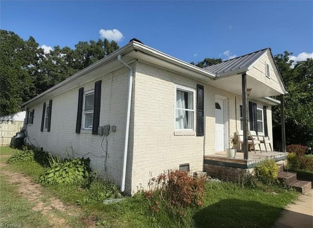 303 Aycock Street, Thomasville, NC 27360