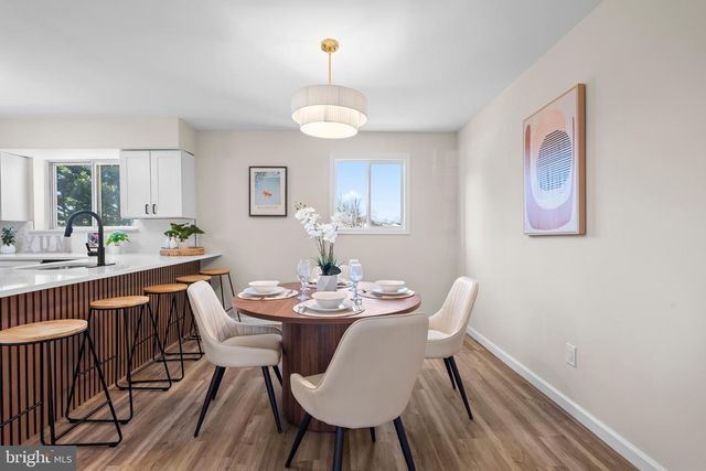 12 HERON CT, Newark, DE 19702