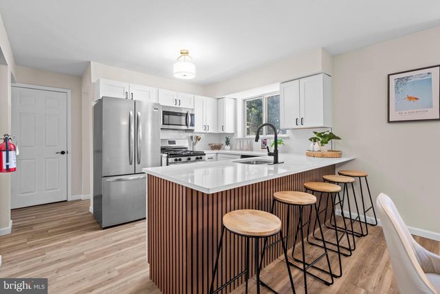 12 HERON CT, Newark, DE 19702