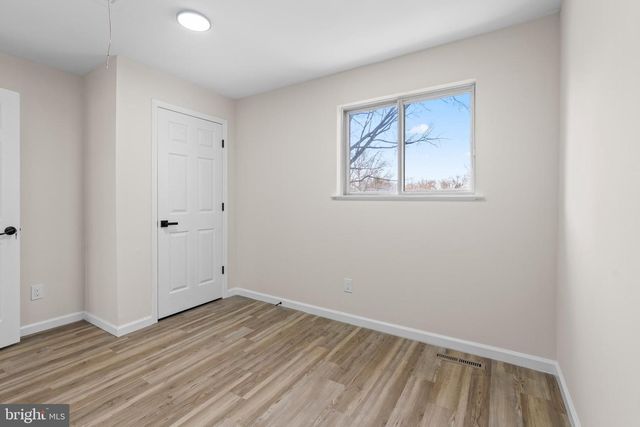 12 HERON CT, Newark, DE 19702