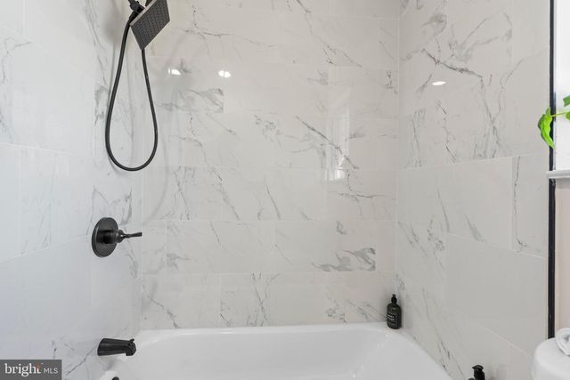 12 HERON CT, Newark, DE 19702