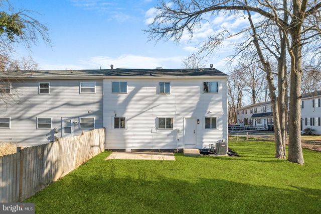 12 HERON CT, Newark, DE 19702