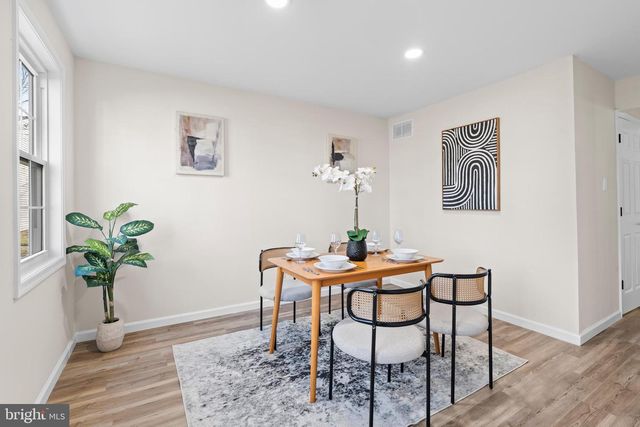 12 HERON CT, Newark, DE 19702