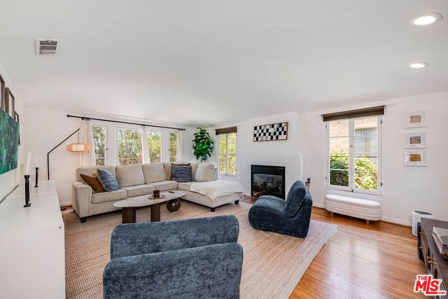 8447 W 4th Street, Los Angeles, CA 90048
