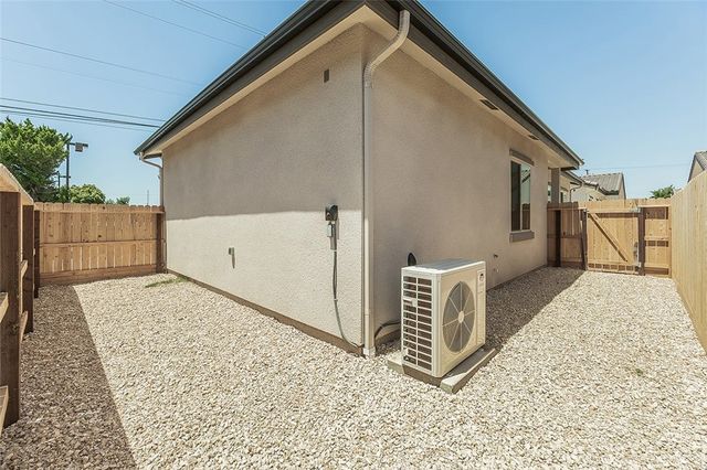 2365 N Arthur Avenue, Fresno, CA 93705