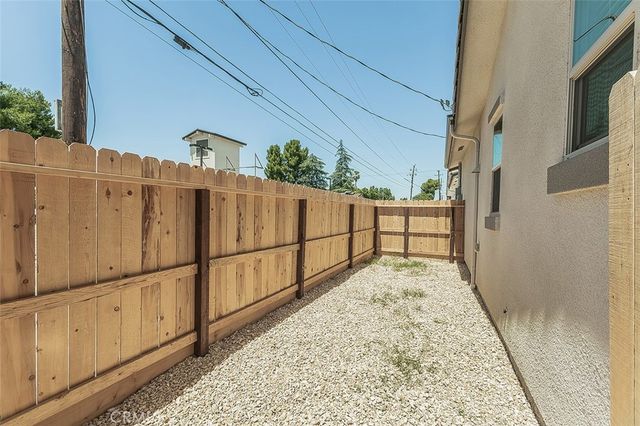 2365 N Arthur Avenue, Fresno, CA 93705