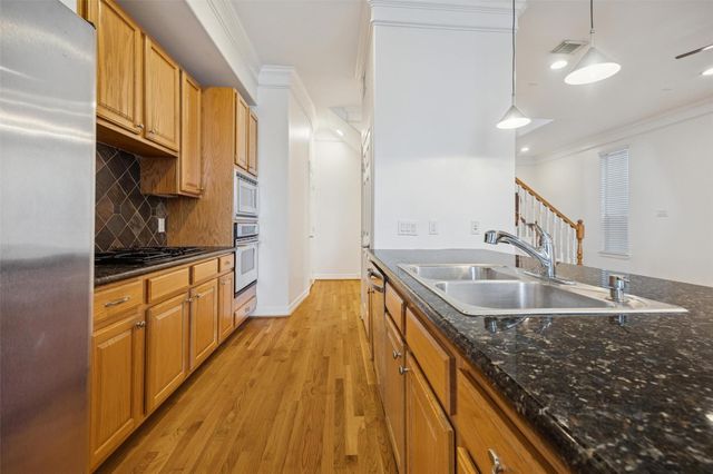 3322 Garden Crest Lane, Houston, TX 77018