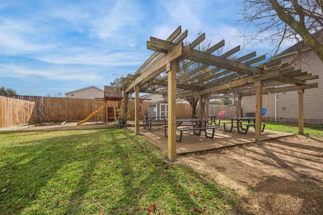 3322 Garden Crest Lane, Houston, TX 77018