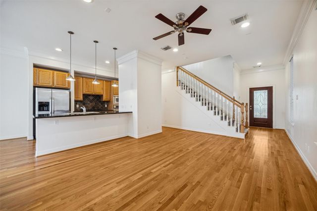 3322 Garden Crest Lane, Houston, TX 77018