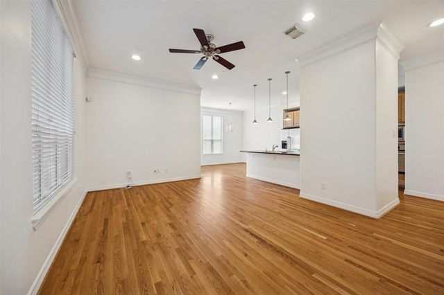 3322 Garden Crest Lane, Houston, TX 77018