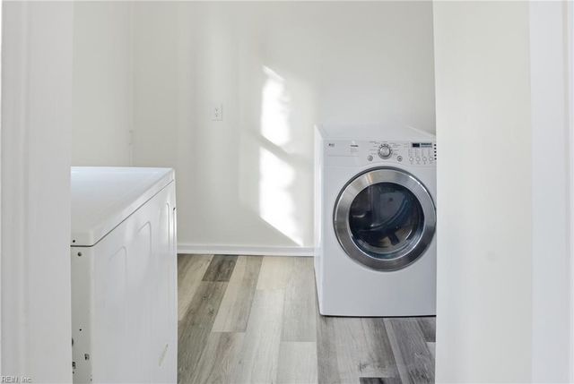 2 Park Manor RD, Portsmouth, VA 23701