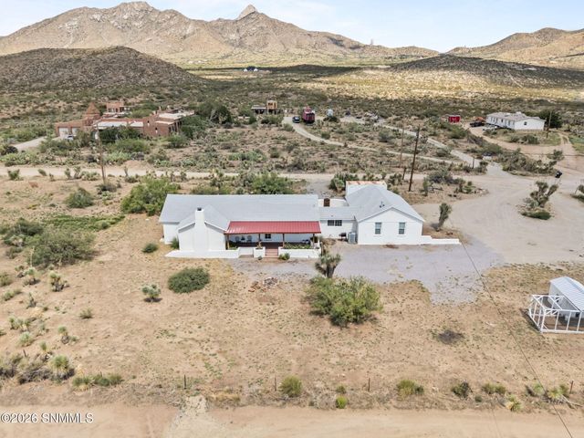 6595 Third Street, Organ, NM 88052