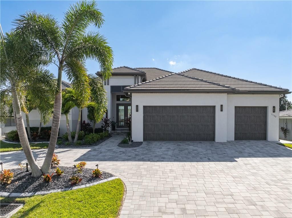 1122 Lucerne AVE, CAPE CORAL, FL 33904 — photo 3