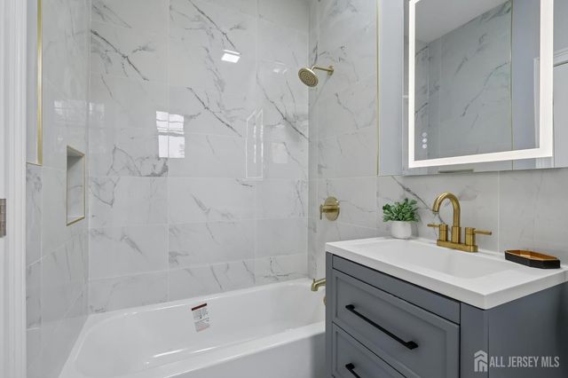239 Suttons Lane, Edison, NJ 08817