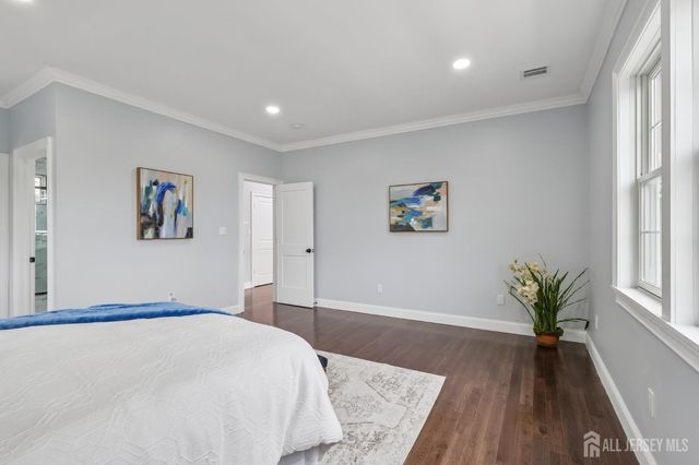 239 Suttons Lane, Edison, NJ 08817