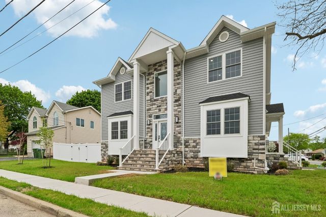 239 Suttons Lane, Edison, NJ 08817