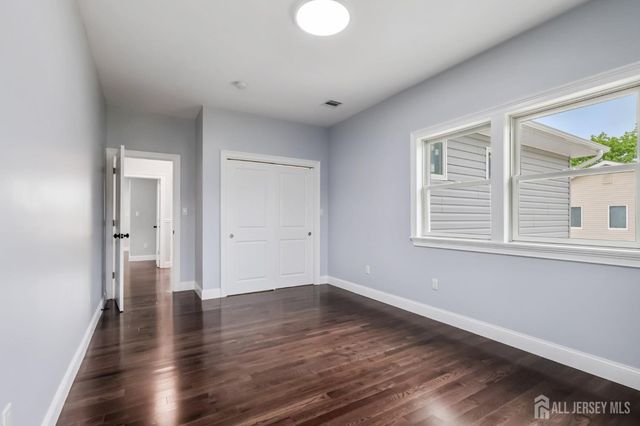 239 Suttons Lane, Edison, NJ 08817
