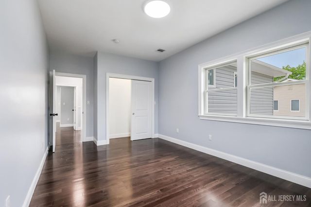 239 Suttons Lane, Edison, NJ 08817