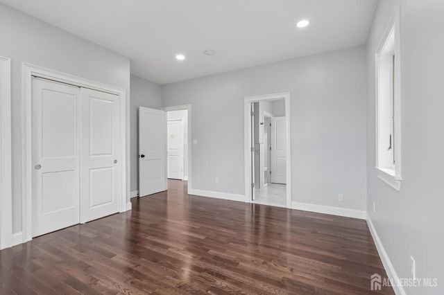 239 Suttons Lane, Edison, NJ 08817