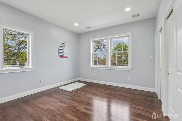 239 Suttons Lane, Edison, NJ 08817