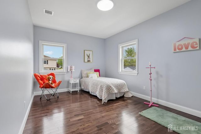 239 Suttons Lane, Edison, NJ 08817