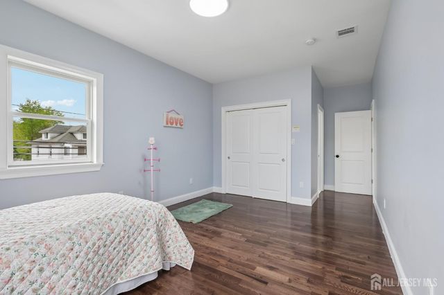 239 Suttons Lane, Edison, NJ 08817