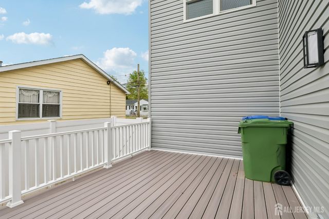 239 Suttons Lane, Edison, NJ 08817