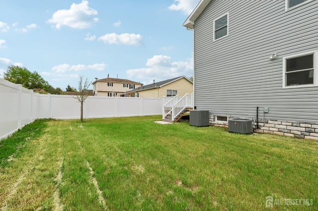 239 Suttons Lane, Edison, NJ 08817