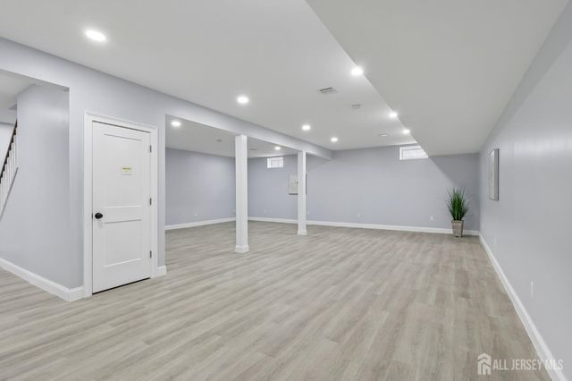 239 Suttons Lane, Edison, NJ 08817