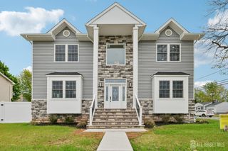 239 Suttons Lane, Edison, NJ 08817