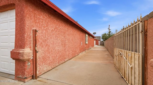 25 W 34th Street, Tucson, AZ 85713