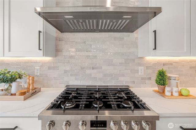 18554 Stone Avenue N, Shoreline, WA 98133