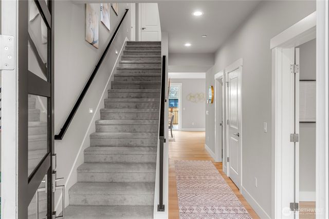 18554 Stone Avenue N, Shoreline, WA 98133