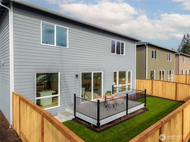 18554 Stone Avenue N, Shoreline, WA 98133