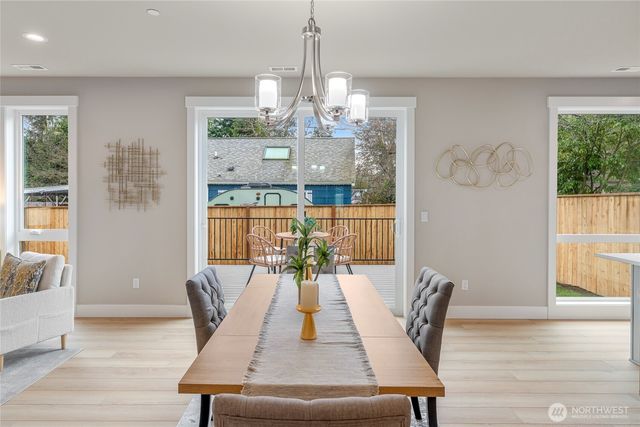 18554 Stone Avenue N, Shoreline, WA 98133