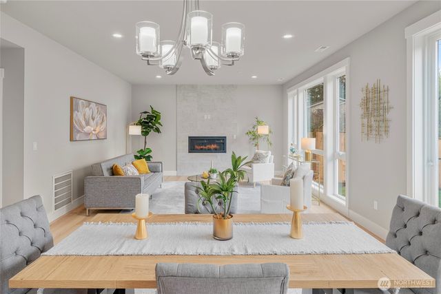 18554 Stone Avenue N, Shoreline, WA 98133