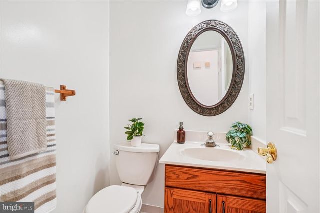 7951-D OLIVERS SHOP RD, La Plata, MD 20646