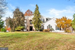20 YEGER DR, Allentown, NJ 08501
