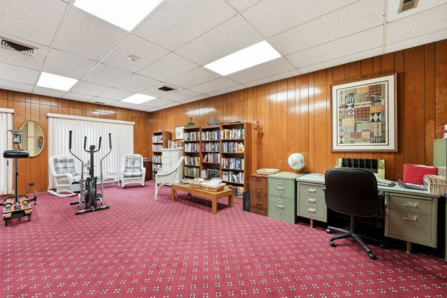 75 6th Avenue 304, La Grange, IL 60525