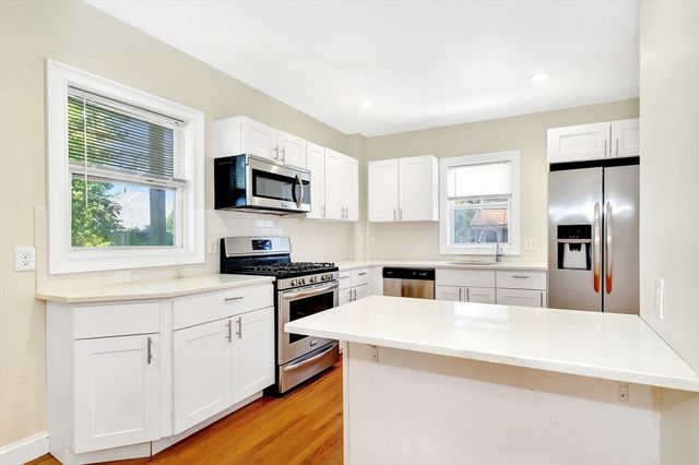 9-11 Winter Hill Rd 1, Medford, MA 02155