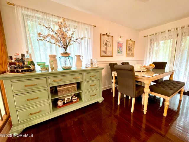 5 Blackfoot Court, Toms River, NJ 08753