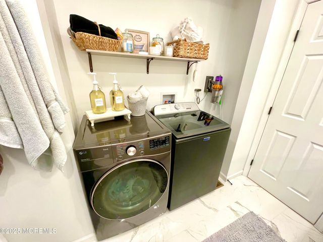 5 Blackfoot Court, Toms River, NJ 08753