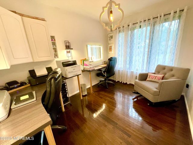 5 Blackfoot Court, Toms River, NJ 08753