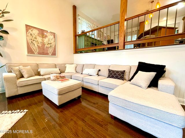 5 Blackfoot Court, Toms River, NJ 08753