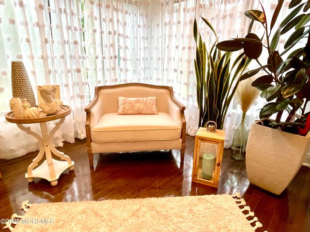 5 Blackfoot Court, Toms River, NJ 08753